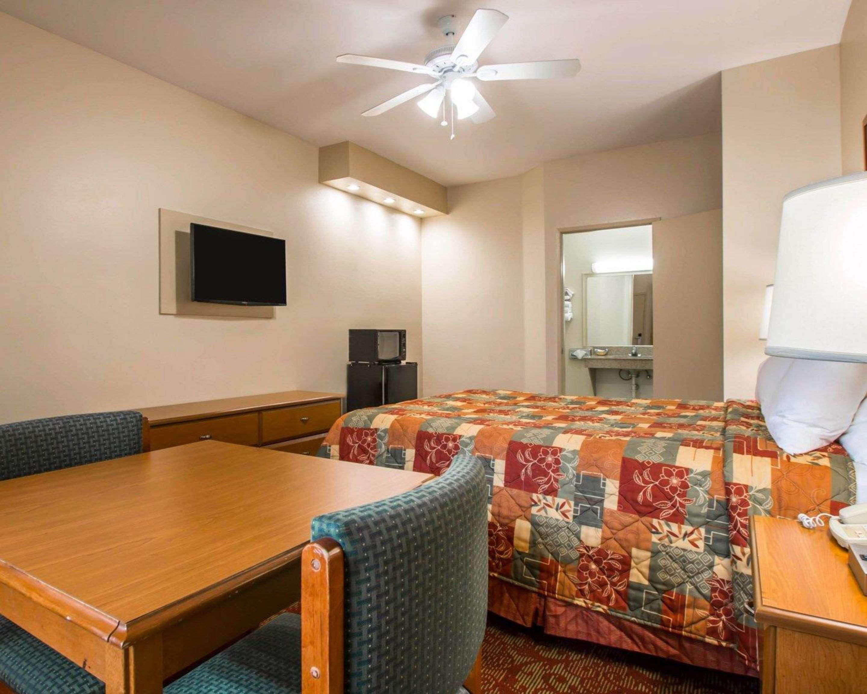 Rodeway Inn Encinitas North Екстер'єр фото